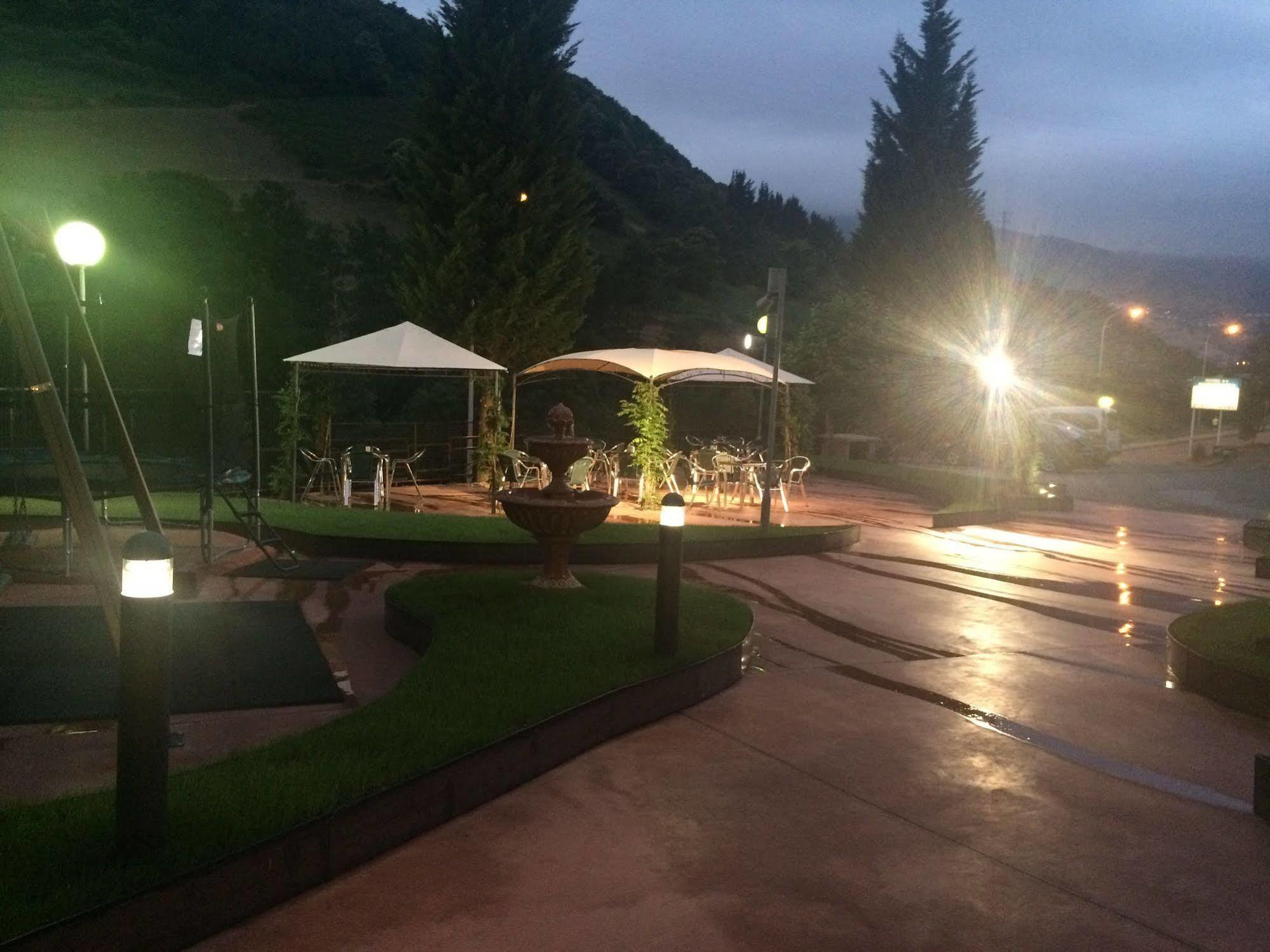 Hotel Penagrande Cangas De Narcea Exterior foto